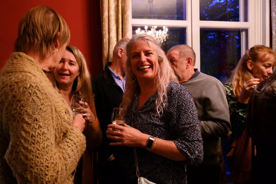 Sally & Molly in de huiskamer 2020