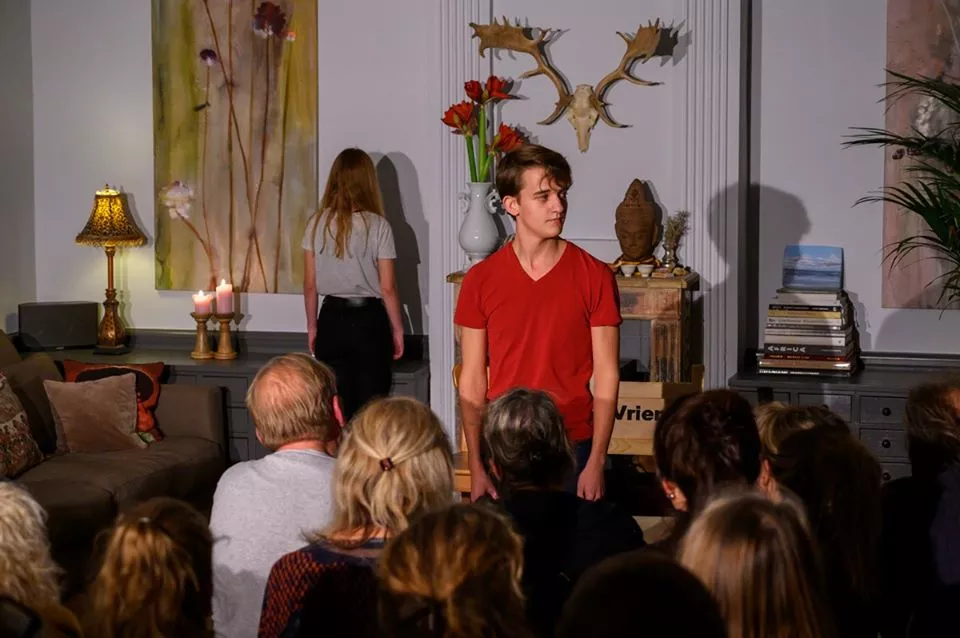 Sally & Molly in de huiskamer 2020